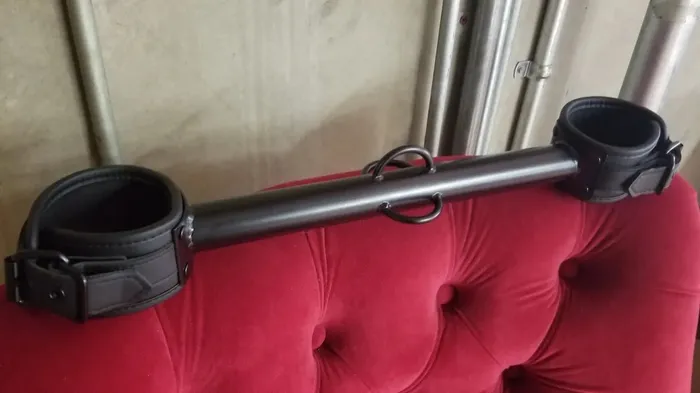 Ballisticmetal Restraints Wholesale Big Barrel Spreader Bar with Cuffs choice of leather or neoprene Ballisticmetal Restraints Wholesale Big Barrel Spreader Bar with Cuffs choice of leather or neoprene